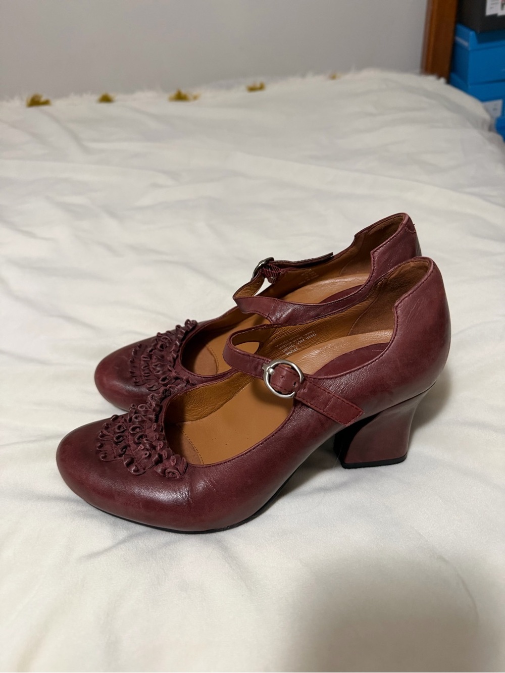 Earthies Shipley Women's Leather Burgundy Mary Jane Heels Size 7.5